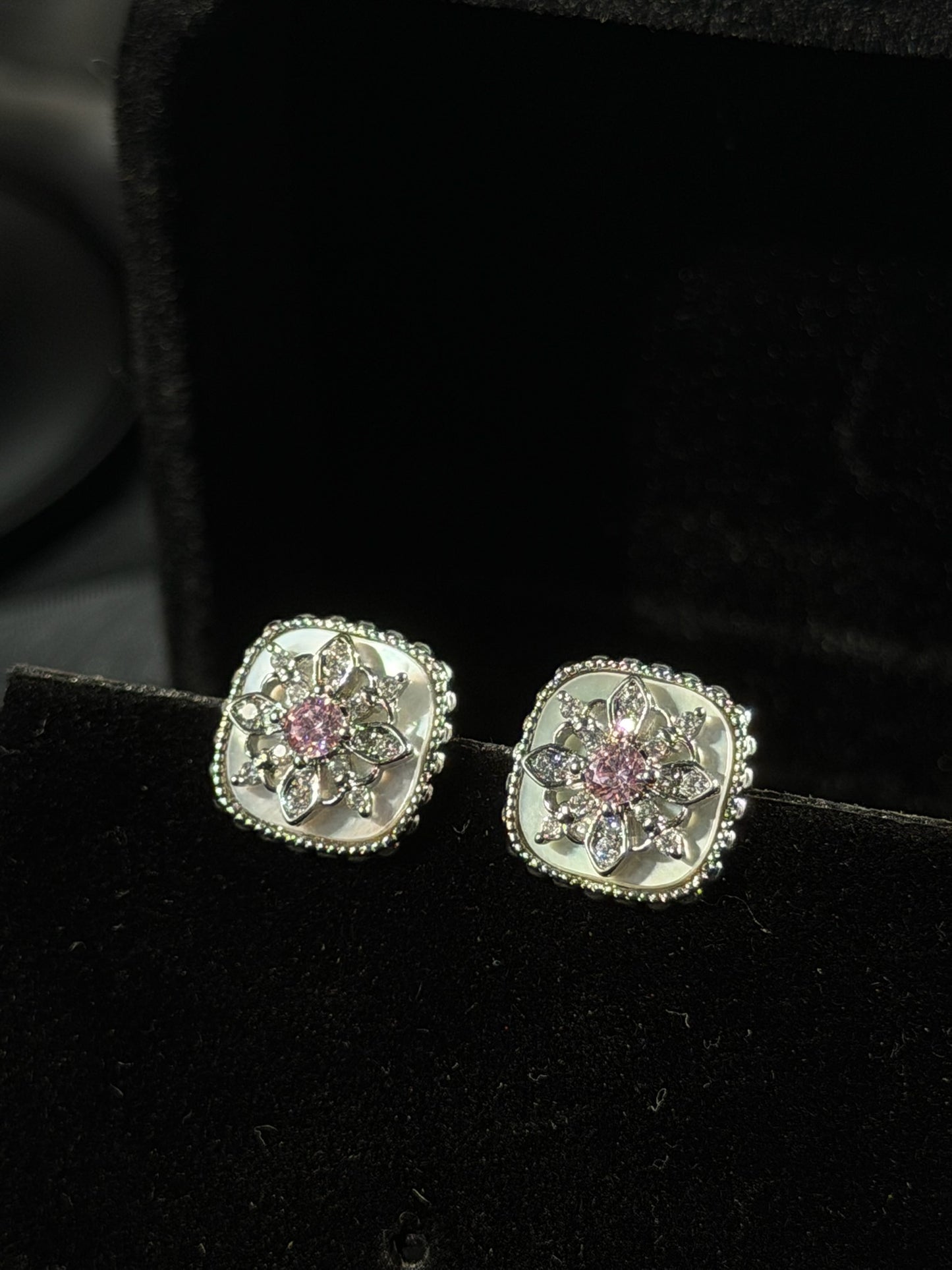 The "Windsor" Heritage Starburst Studs