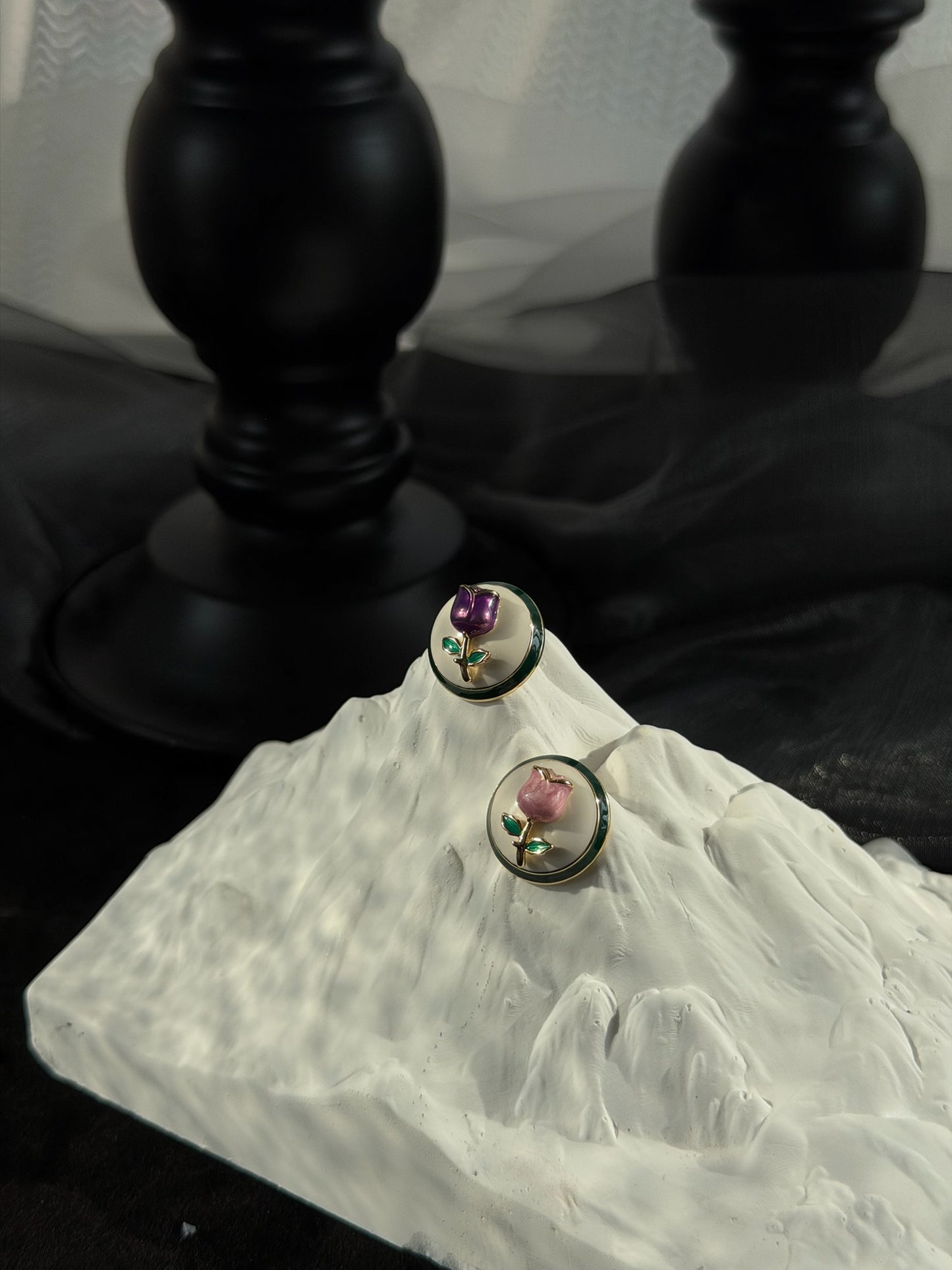 The "Roma Street" Vintage Tulip Studs