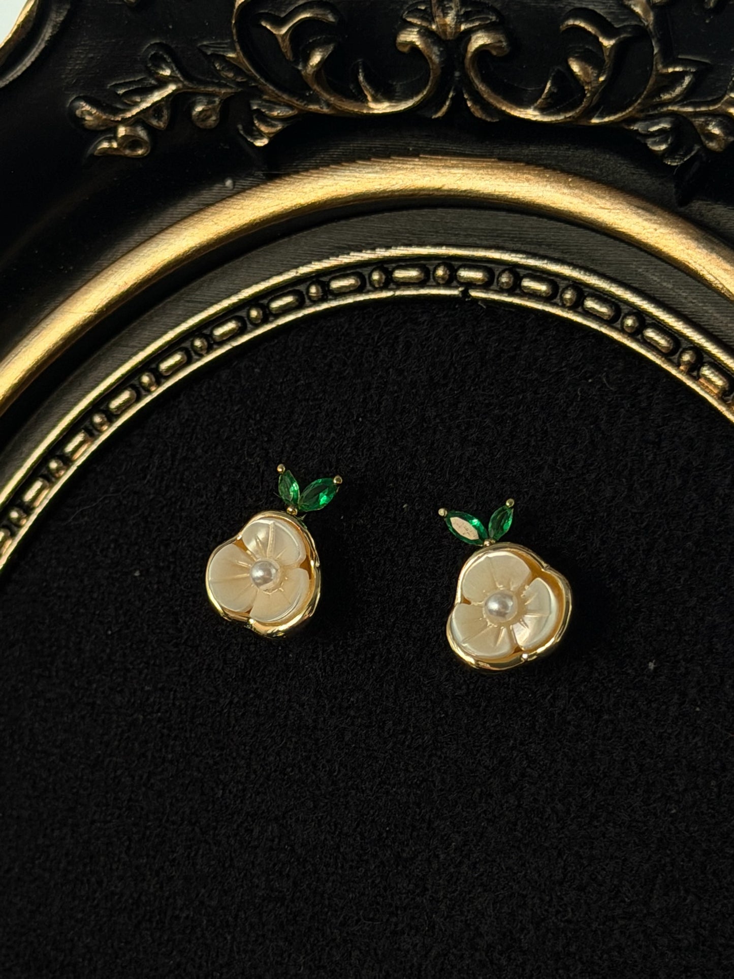 The "New Farm" Orchard Blossom Studs