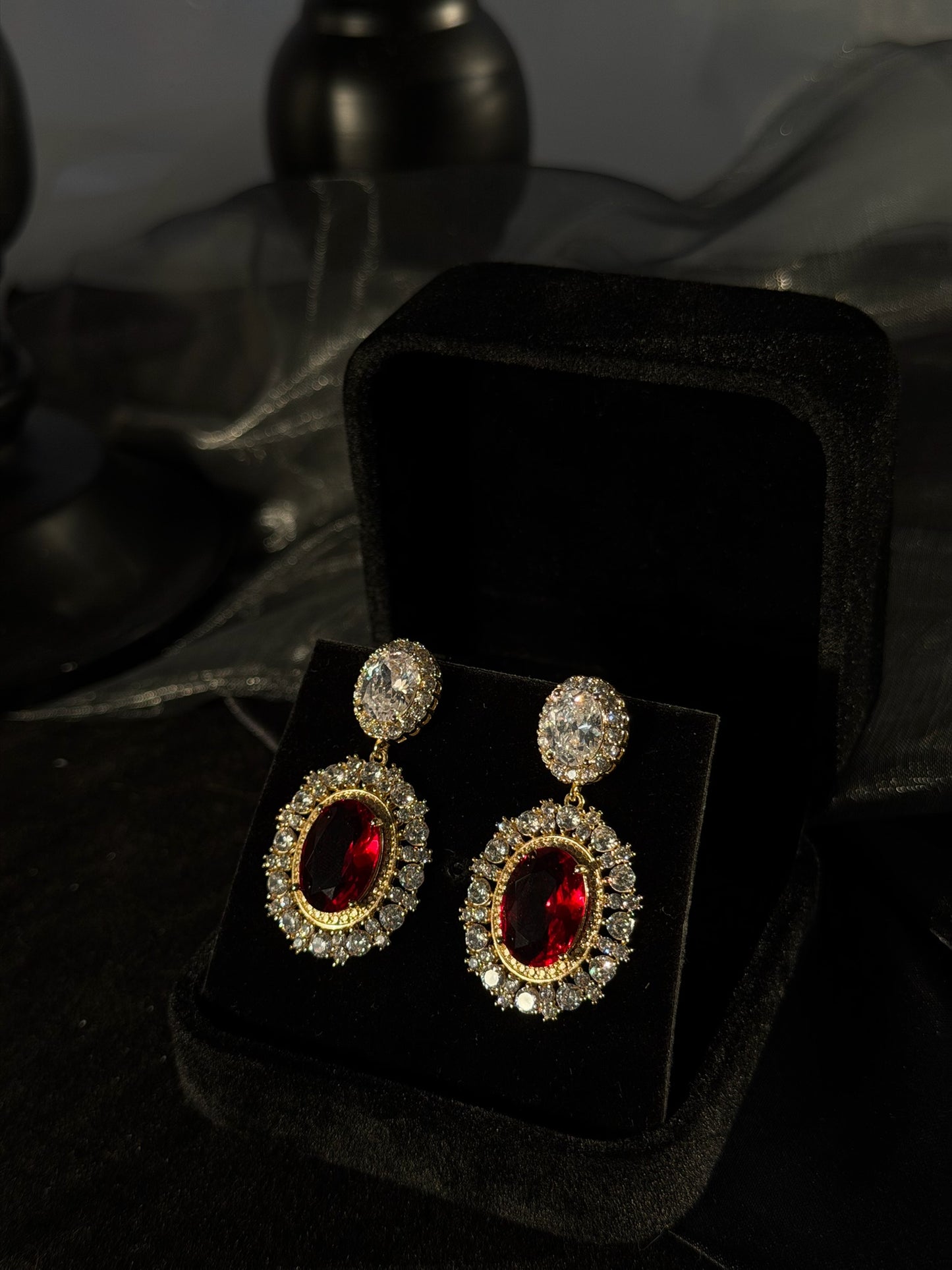 The "State House" Royal Heirloom Drops
