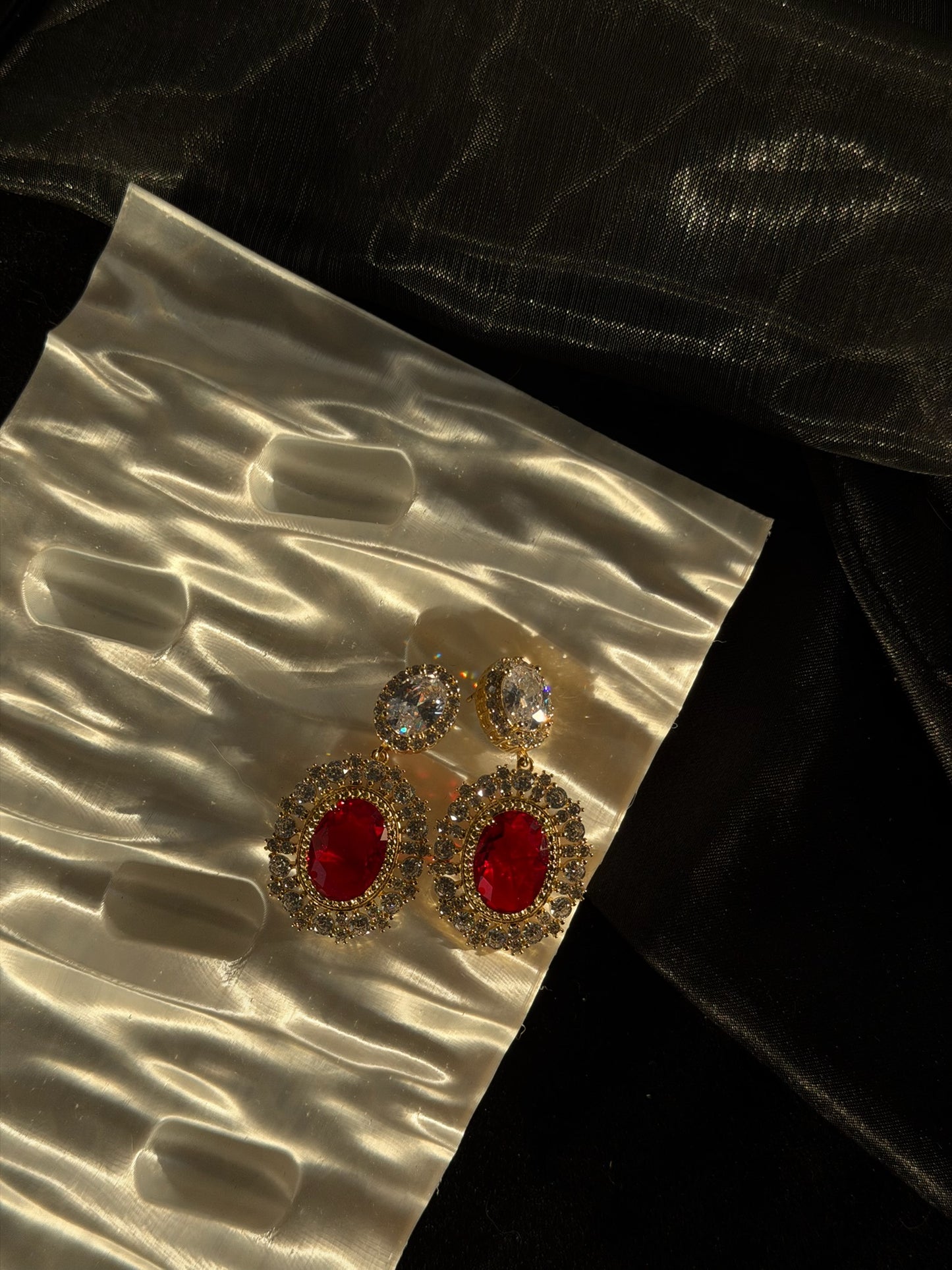 The "State House" Royal Heirloom Drops