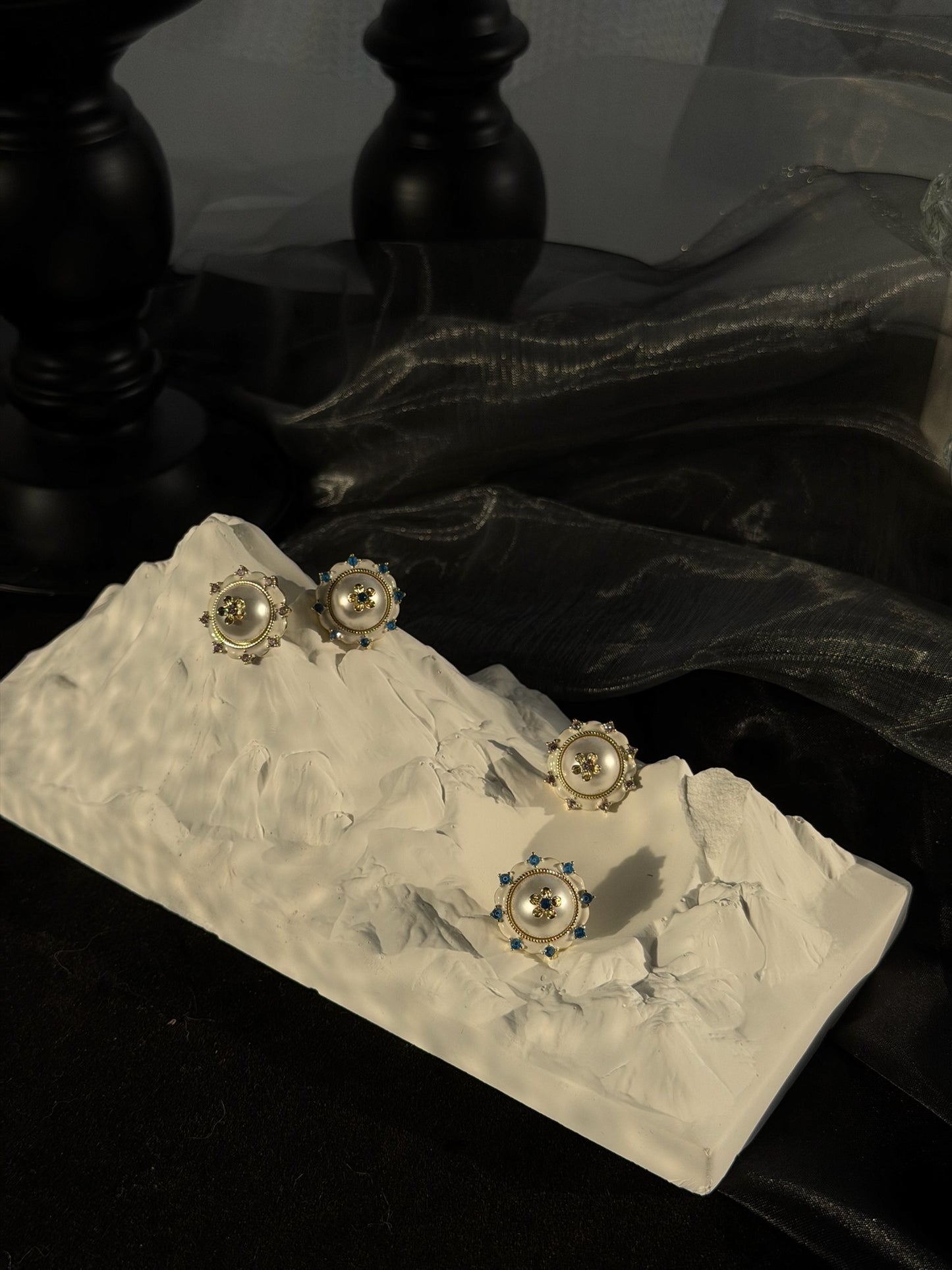 The "Paddington" Heritage Brooch Studs