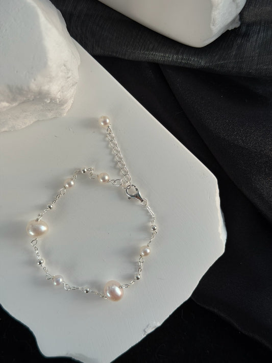 The "Kurilpa" Floating Droplet Bracelet