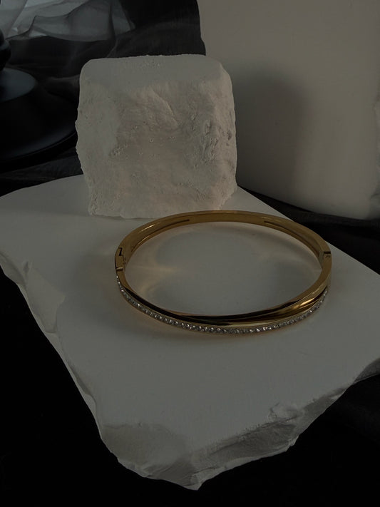 The "Eagle Street" Intertwined Power Bangle