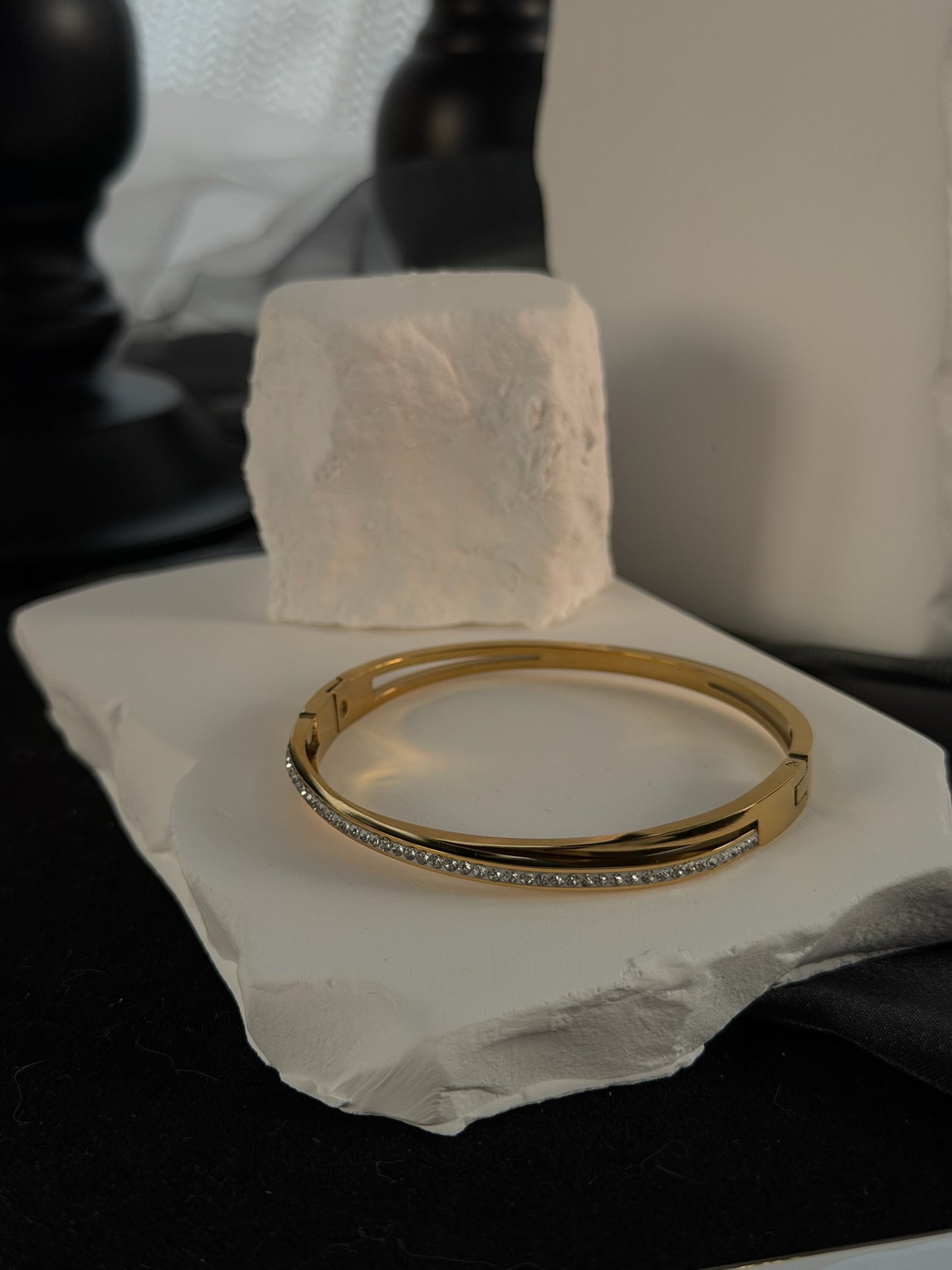 The "Eagle Street" Intertwined Power Bangle