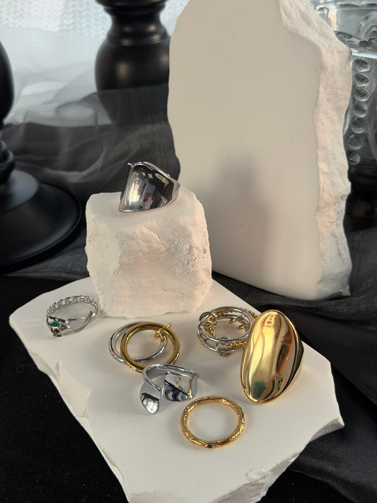 The "Sovereign" Ring Scoop